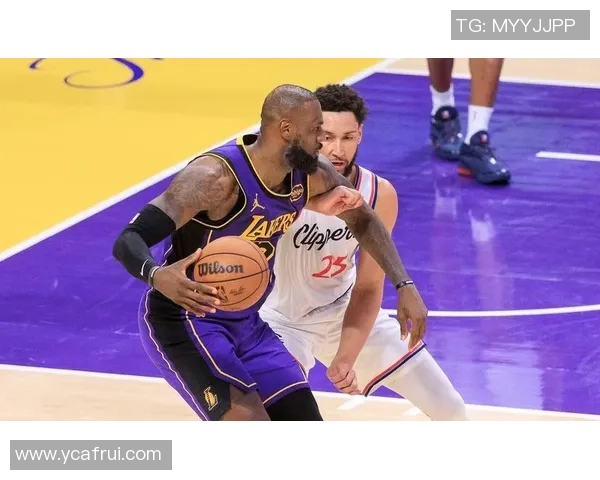 湖人对决国王精彩回顾12月31日比赛亮点与精彩瞬间分析